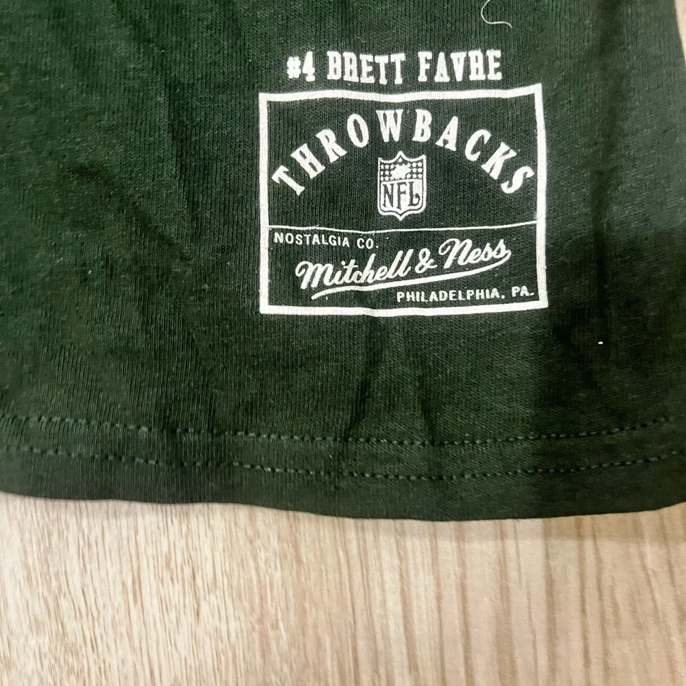 NWT Men's Mitchell & Ness Brett Favre Green Green Bay Packers Logo  T Shirt - Picture 2 of 4